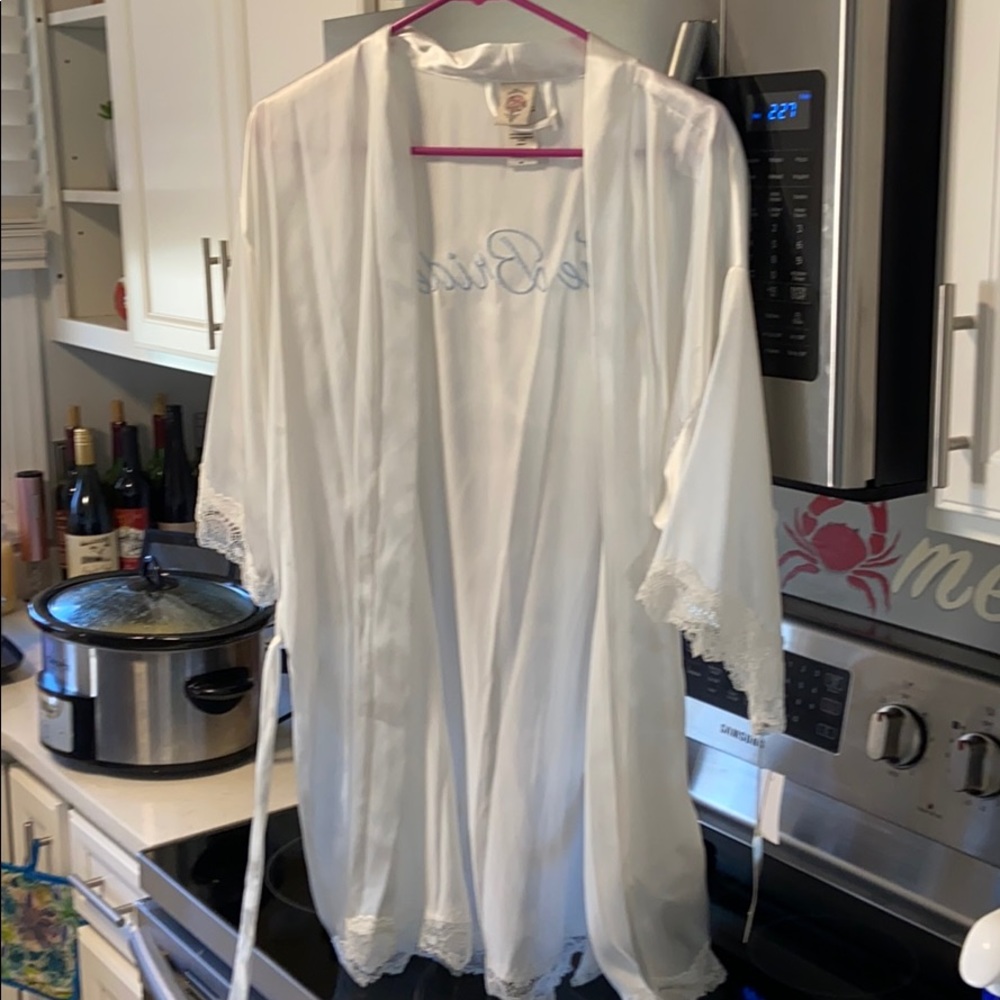 NWT!! Bride robe beautiful
